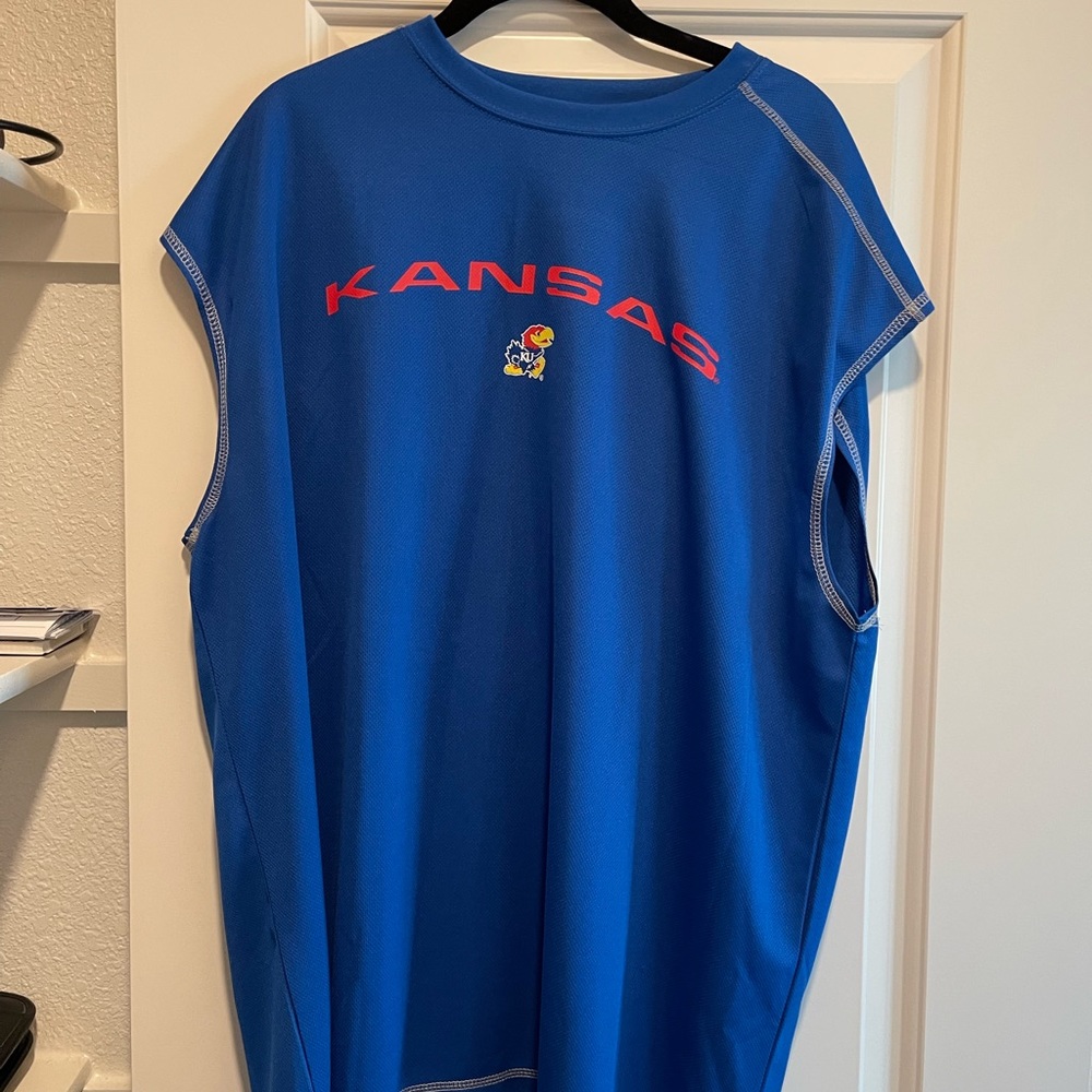 KU sleeveless tee